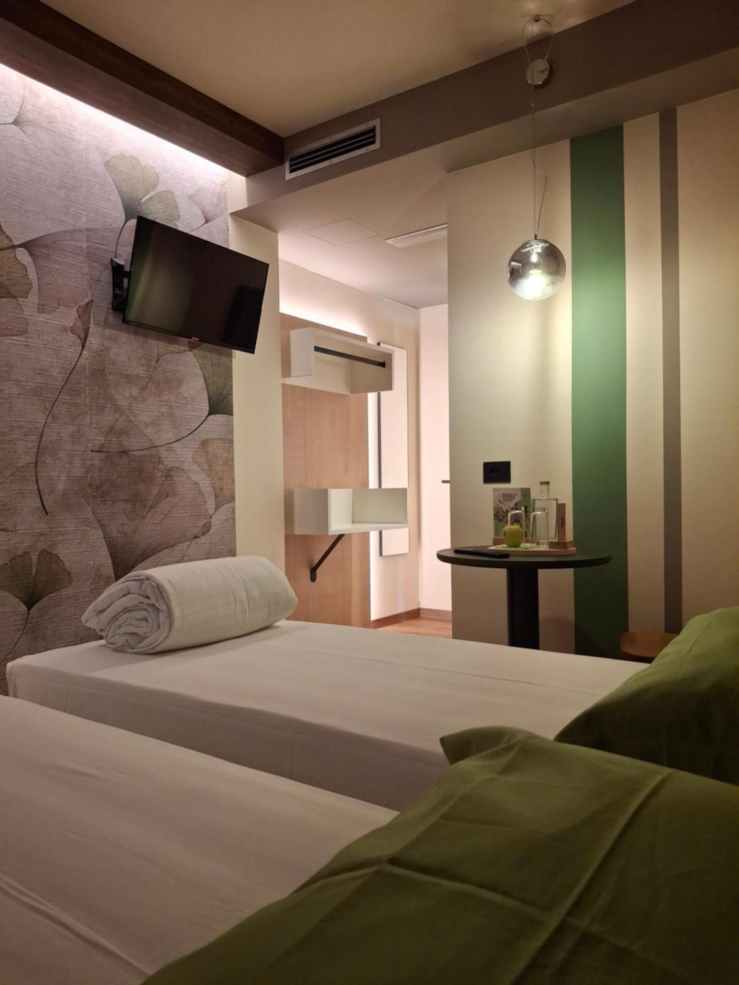 Hotel Dolomiti Saone Tione di Trento Bagian luar foto