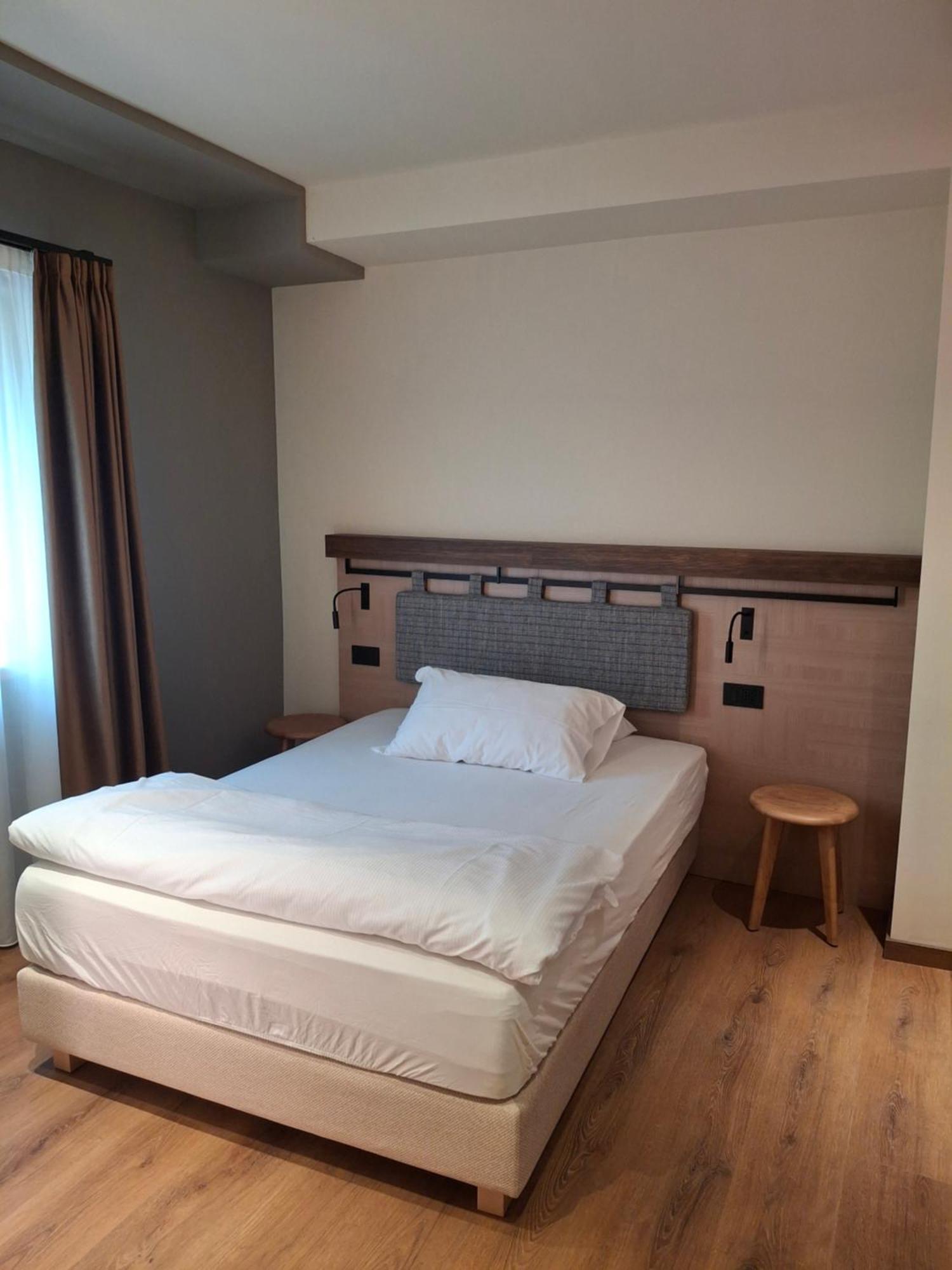 Hotel Dolomiti Saone Tione di Trento Bagian luar foto